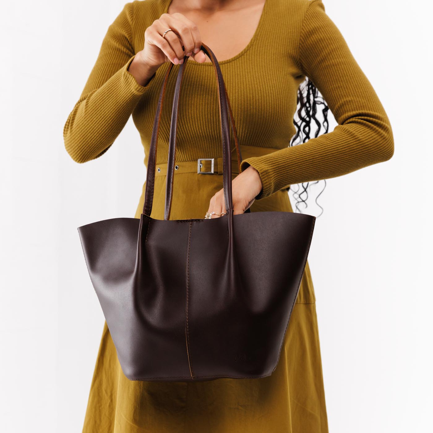 Devan Bucket Tote