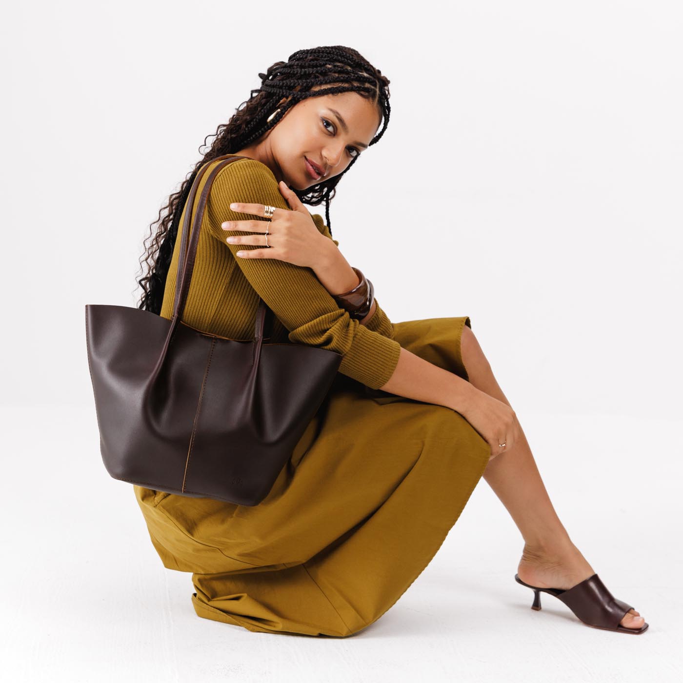 Devan Bucket Tote